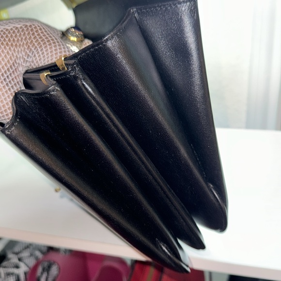 Authentic BALlY Black Leather Shoulder Bag - Picture 15 of 17